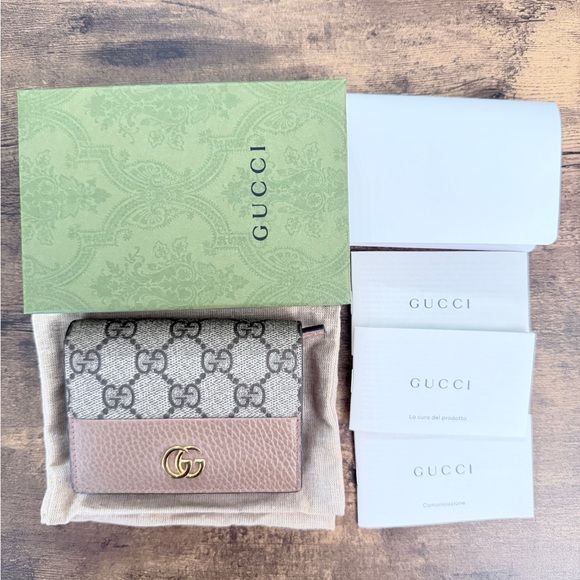 Gucci Women's Wallet - Picture 2 of 14